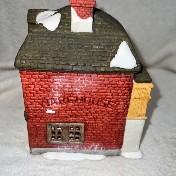 Dept 56 Dickens Village Series 1986 FEZZIWIG'S WAREHOUSE 65005 - Retired - Picture 8 of 8